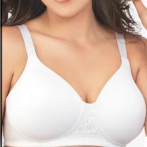 EUC Vanity Fair White Full-Coverage Bra with Adjustable Straps